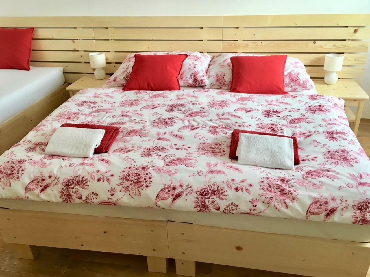Apartmany A Ubytovani Mlynice Litovel Exterior foto